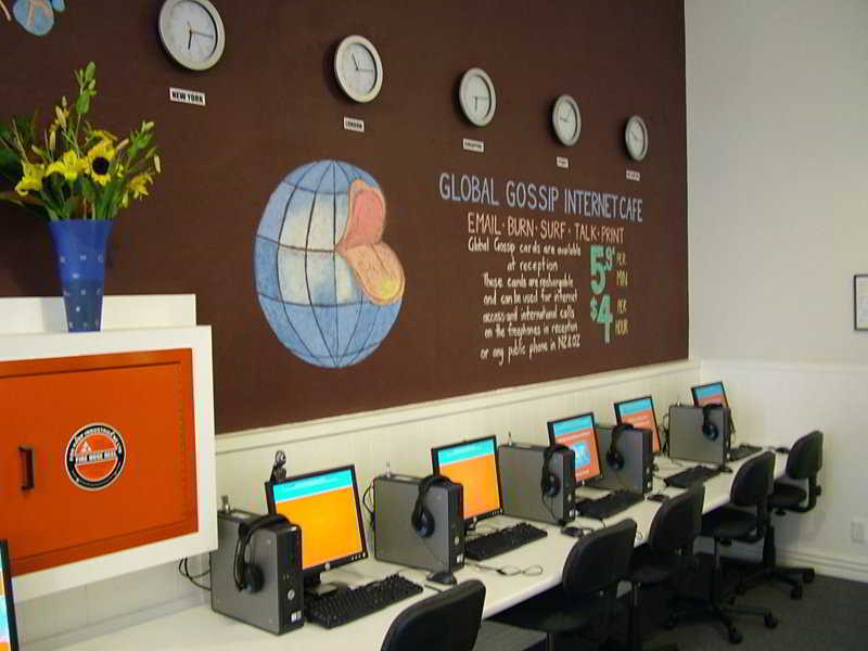 노마드 캐피탈 백팩커스 - 웰링턴 호스텔 외부 사진 Internet café in the United States